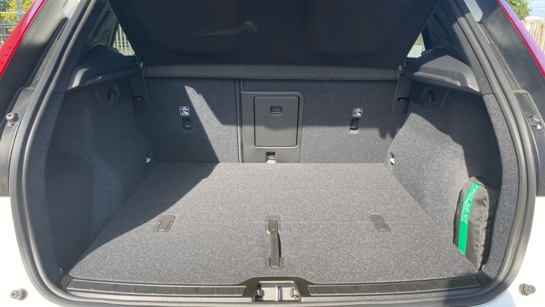 Volvo EX40 185kW Ext Range Plus Black Editon 82kWh 5dr Auto Electric Estate